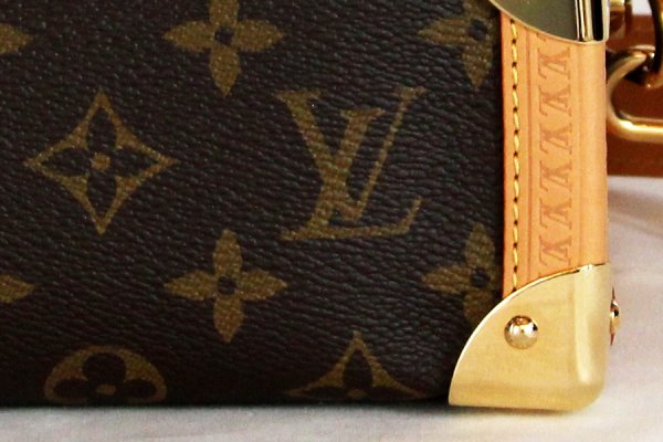 ルイ・ヴィトン　サイドトランクMM M46358　底拡大