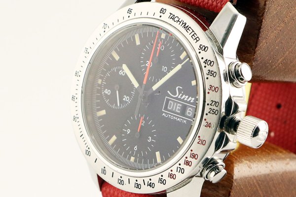 ジン　３０３　クロノグラフ　アウトバーン　黒文字盤　サイド拡大