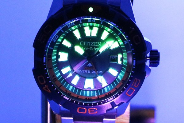 シチズン　プロマスター　ダイバー２００ＧＭＴ　ＢＪ７１２８－５９Ｅ　黒文字盤　ライト