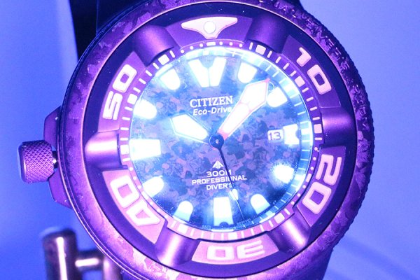 シチズン　プロマスター　ダイバー３００　ＢＪ８０５９－０３Ｅ　赤文字盤　ライト