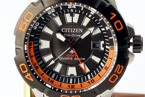 シチズン　プロマスター　ダイバー２００ＧＭＴ　ＢＪ７１２８－５９Ｅ　黒文字盤　表面拡大