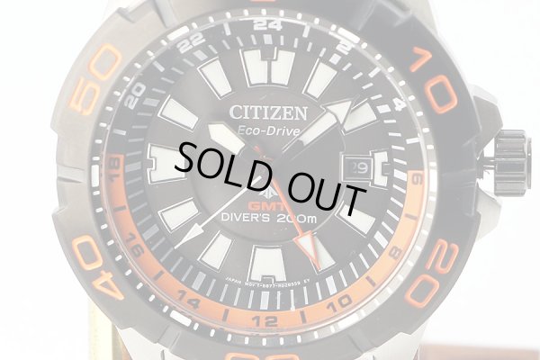 シチズン　プロマスター　ダイバー２００ＧＭＴ　ＢＪ７１２８－５９Ｅ　黒文字盤　表面拡大