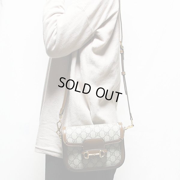 グッチ　ホースビット1955 ミニショルダーバック 658574 403075 ベージュ　掛けたイメージ(1)