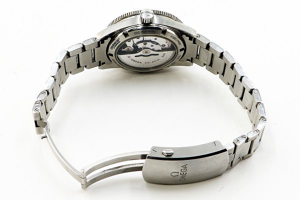 オメガ　シーマスター　コーアクシャル　２３３．３０．４１　黒文字盤　ブレス