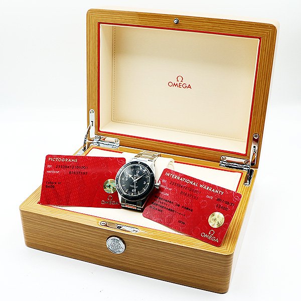 オメガ　シーマスター　コーアクシャル　２３３．３０．４１　黒文字盤　箱