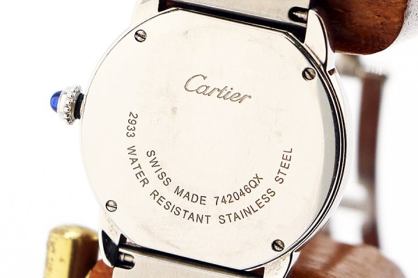 カルティエ　ロンドソロＳＭ　Ｗ６７０１００４　２９３３　銀文字盤　裏面拡大