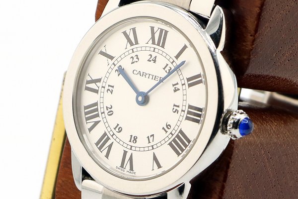 カルティエ　ロンドソロＳＭ　Ｗ６７０１００４　２９３３　銀文字盤　サイド拡大