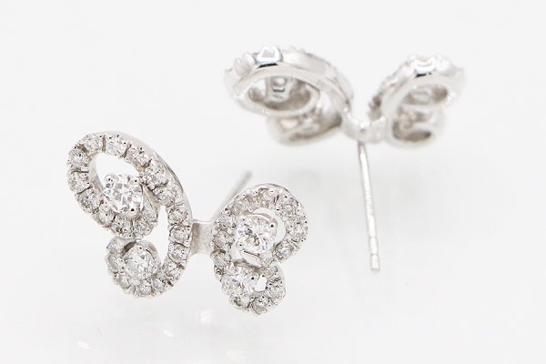 750WG ダイアイリピアス 1.26ct 5.30g　裏面