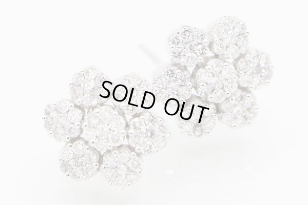 K18WG ダイアイリピアス 0.50ct*2 3.40g　表面拡大