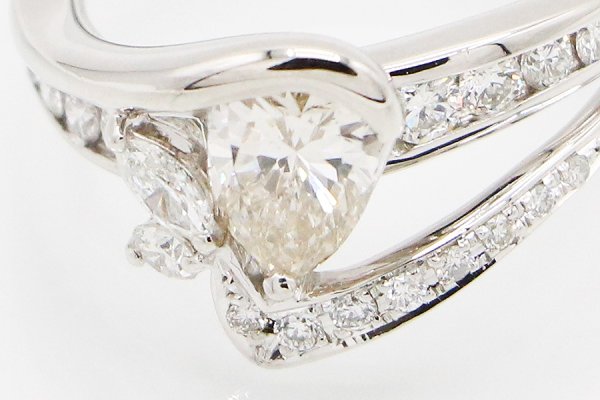 PT900 ダイアイリリング 0.88ct 0.54ct 8.20g　拡大