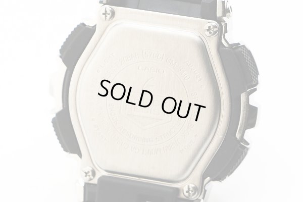 カシオ　Ｇショック　ＧＭ－Ｓ１１０　デジアナ　銀文字盤　５７０６　裏面拡大