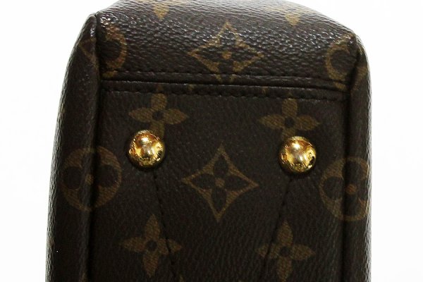 ルイ・ヴィトン　パラスBB M42960 ノワール　底鋲に小傷