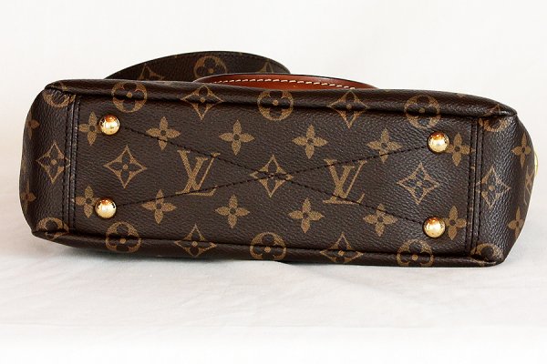 ルイ・ヴィトン　パラスBB M42960 ノワール　底