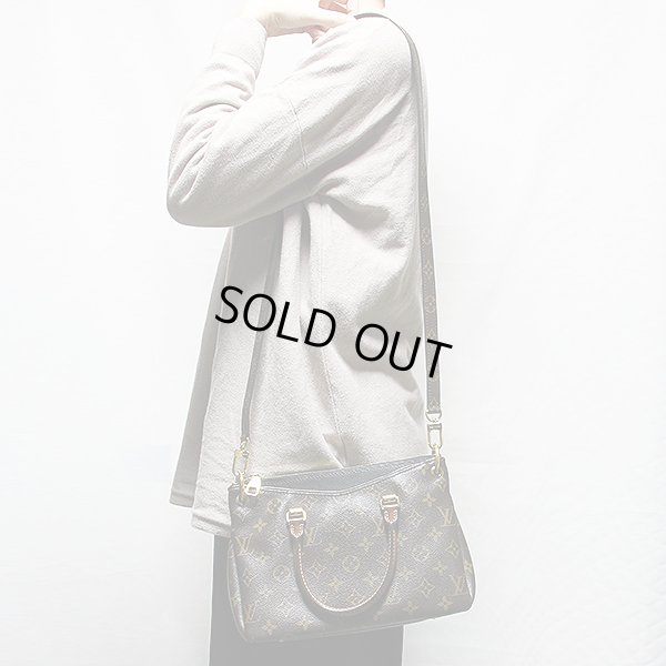 ルイ・ヴィトン　パラスBB M42960 ノワール　掛けたイメージ