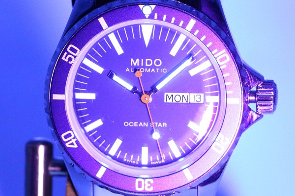ミドー　オーシャンスタートリビュート　Ｍ０２６．８３０　青文字盤　ライト