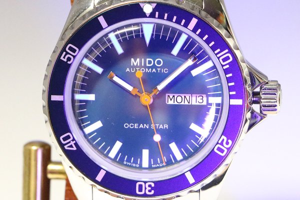 ミドー　オーシャンスタートリビュート　Ｍ０２６．８３０　青文字盤　ライト