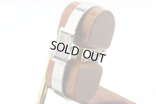 グッチ　Ｇフレーム　レクタンギュラー　ＹＡ１４７．５　トリコロール文字盤　サイド