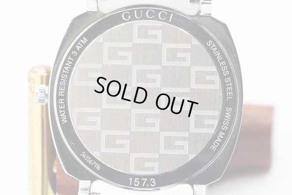 グッチ　グリップウォッチ　１５７．３　銀文字盤　ディスク回転式　裏面拡大