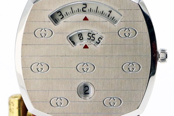 グッチ　グリップウォッチ　１５７．３　銀文字盤　ディスク回転式　表面拡大
