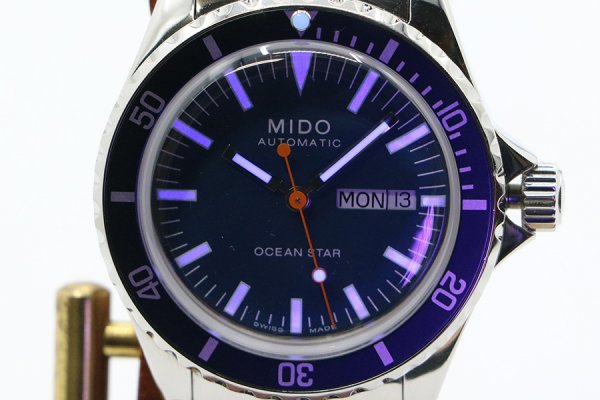 ミドー　オーシャンスタートリビュート　Ｍ０２６．８３０　青文字盤　ライト