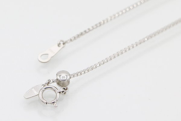 K18WG/PT900 ダイアイリペンダントネックレス 2.00ct 8.60g　留め具外したイメージ