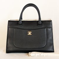 シャネル ネオエグゼクティブ 2WAYトートバック A69930 ブラック／アイボリー／GP金具 