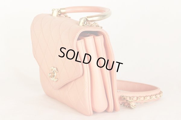 シャネル マトラッセ トップハンドル2WAYショルダーバック コーラルオレンジ　サイド