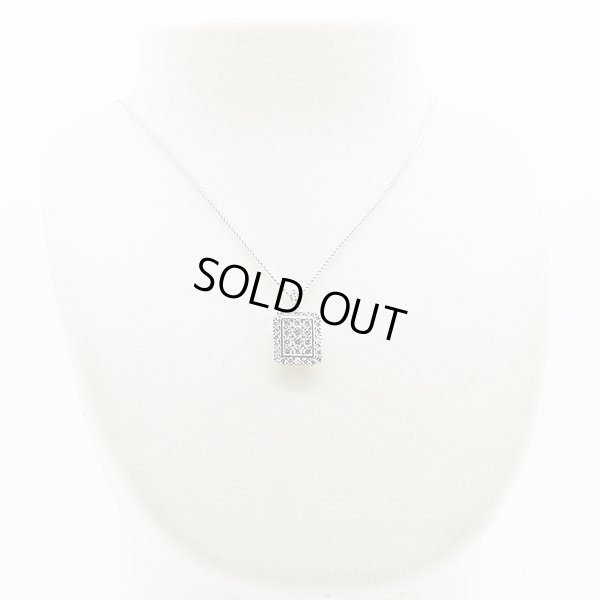 K18WG/PT900 ダイアイリペンダントネックレス 2.00ct 8.60g　装着イメージ