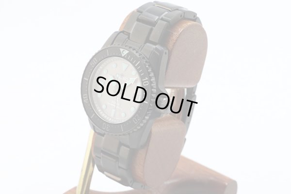 セイコー　プロスペック ソーラーダイバー ＳＢＤＮ０８１ 黒文字盤 青インデックス　サイド