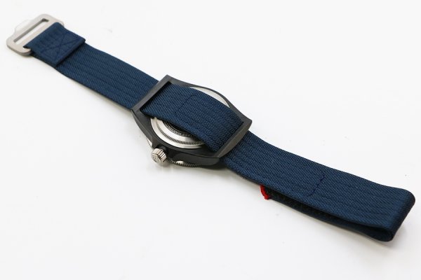 チューダー　ペラゴスＦＸＤ　２５７０７ＫＮ　紺文字盤　レッドブルレーシング限定　ナイロンベルト状態　裏面