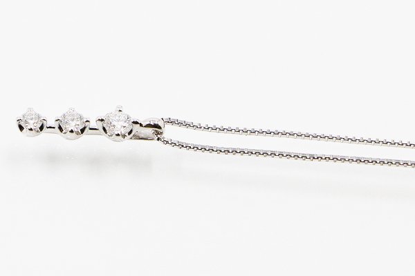 タサキ　K18WG ダイアイリペンダントネックレス 0.19ct 2.50g　サイド