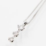 タサキ　K18WG ダイアイリペンダントネックレス 0.19ct 2.50g