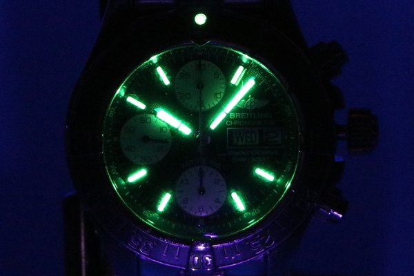 ブライトリング　スーパーオーシャン　クロノグラフ　Ａ１３３４０　紺文字盤　ライト暗闇