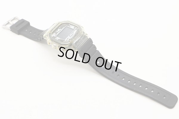 カシオ　Ｇショック　ＤＷ－５６００ＳＫＣ　デジタル文字盤　カモフラージュ　ラバーベルト状態