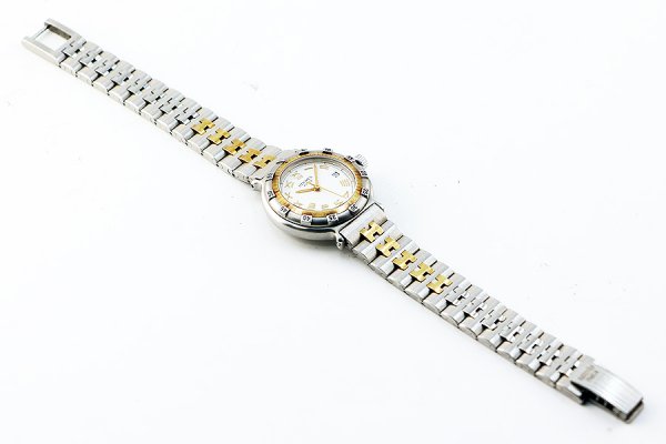 エルメス　キャプテンニモ　白文字盤　ブレス状態　表面