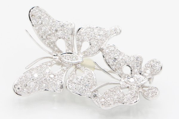 K18WG ダイアイリブローチ 2.20ct 7.50g　拡大