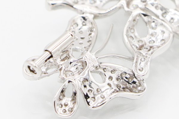 K18WG ダイアイリブローチ 2.20ct 7.50g　裏面拡大(2)