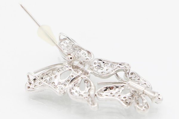 K18WG ダイアイリブローチ 2.20ct 7.50g　留め具