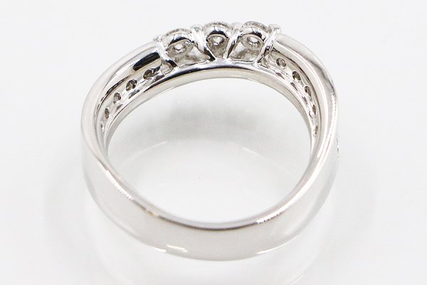 K18WG ダイアイリリング 0.85ct 6.90g　内側