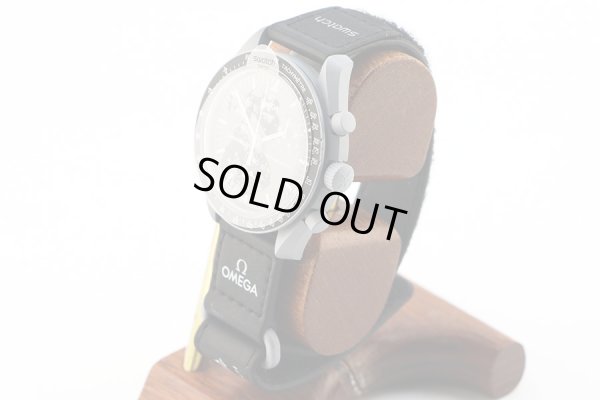 スウォッチ＊オメガコラボ　スピードマスター　ミッションｔｏムーン　Ｓ０３３Ｍ１００　黒文字盤　サイド