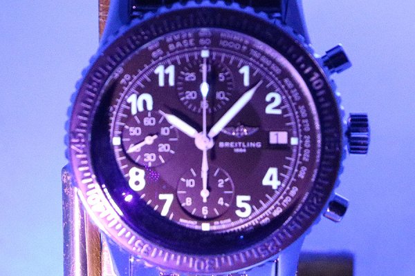 ブライトリング　アヴィスター　Ａ１３０２４　茶文字盤　ライト