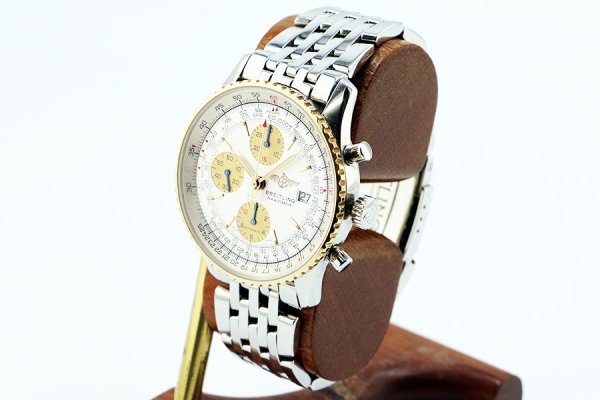 ブライトリング　オールドナビタイマー　Ｄ１３０２２　銀文字盤　金インダイアル　サイド