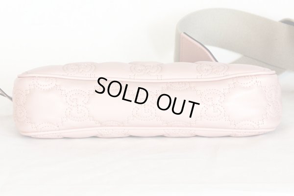 グッチ　GGマトラッセショルダーバック 735049 493075 ピンク　底