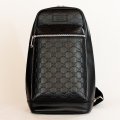 グッチ　グッチシマ クロスボディバック 450970 493492 ブラック