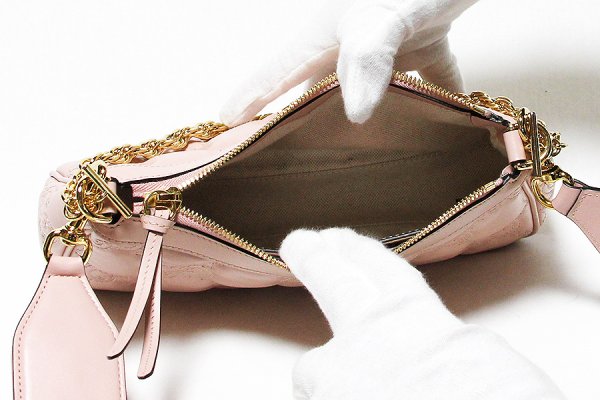 グッチ　GGマトラッセショルダーバック 735049 493075 ピンク　中身