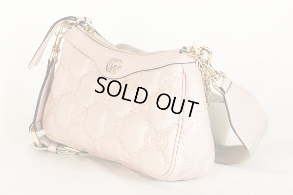 グッチ　GGマトラッセショルダーバック 735049 493075 ピンク　サイド