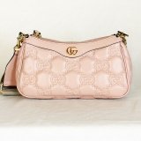 グッチ　GGマトラッセショルダーバック 735049 493075 ピンク