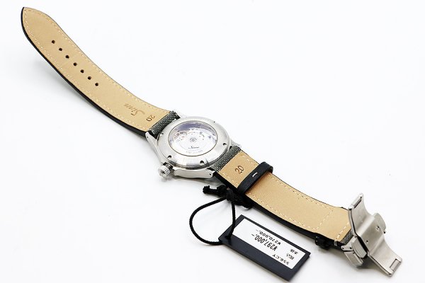 ジン　５５６　シトリンイエロー文字盤　革ベルト状態　裏面