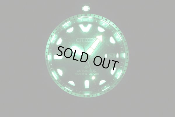 シチズン　プロマスター　メカダイバー２００　ＮＢ６００４－０８Ｅ　グレー文字盤　ライト暗闇