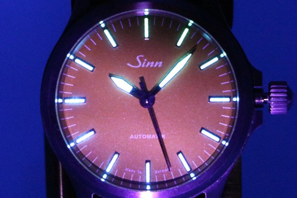 ジン　５５６　シトリンイエロー文字盤　ライト